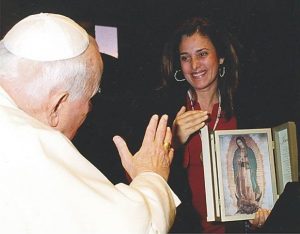 Papa João Paulo II abençoa VPF